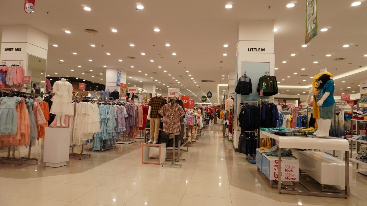 what is merchandising in retail industry